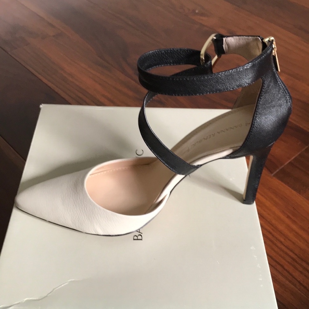 Ladies shoes
